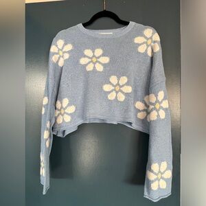 Moon & Madison cropped flower sweater
